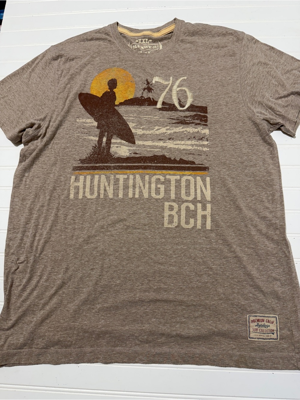 Old Navy Huntington Beach Heritage Embroidered Graphic Tee - Brown Y2K 2012